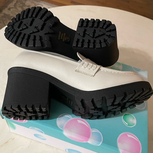 NWB Chunky Bone Heeled Penny Loafers - Picture 9 of 10